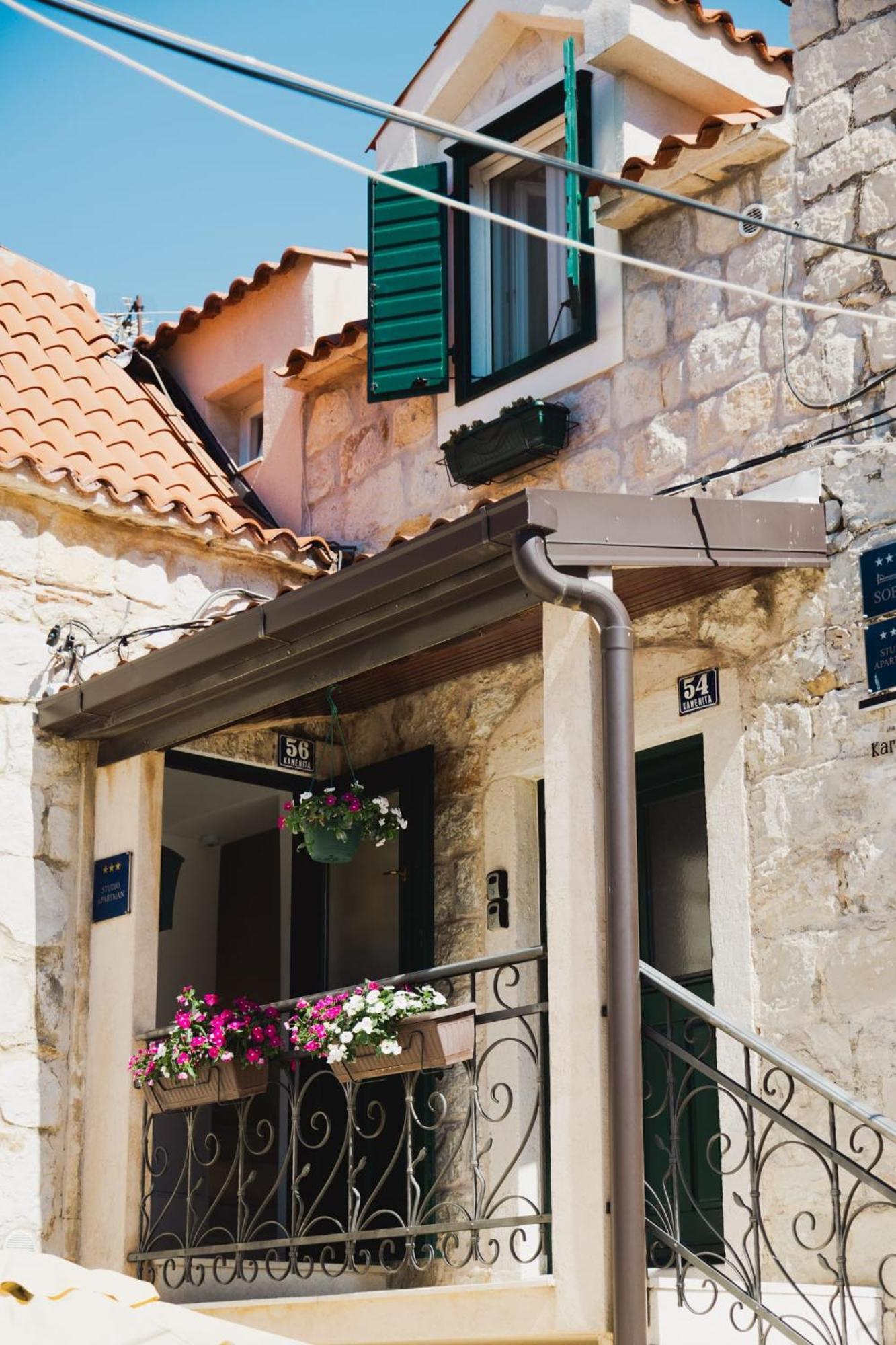 & Kartolina Apartamento