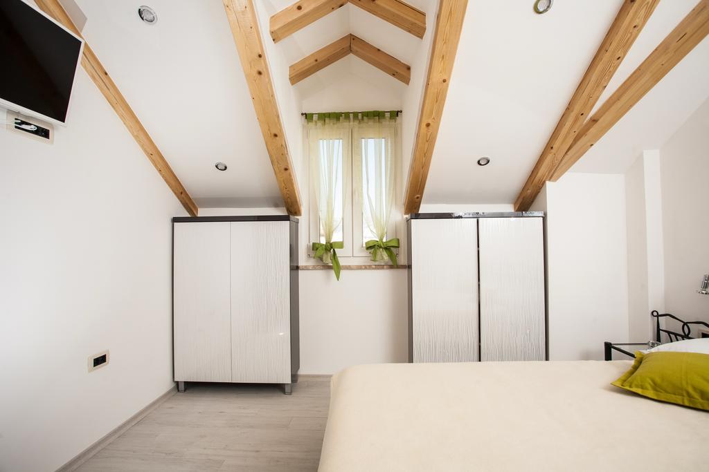 & Kartolina Apartamento