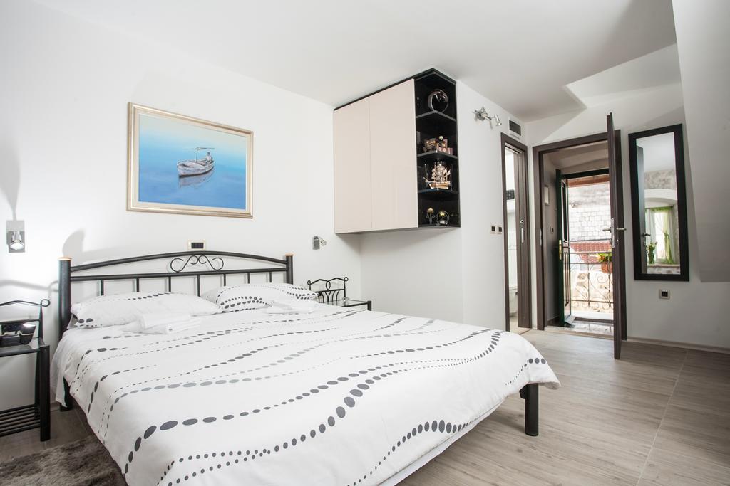 & Kartolina Apartamento *