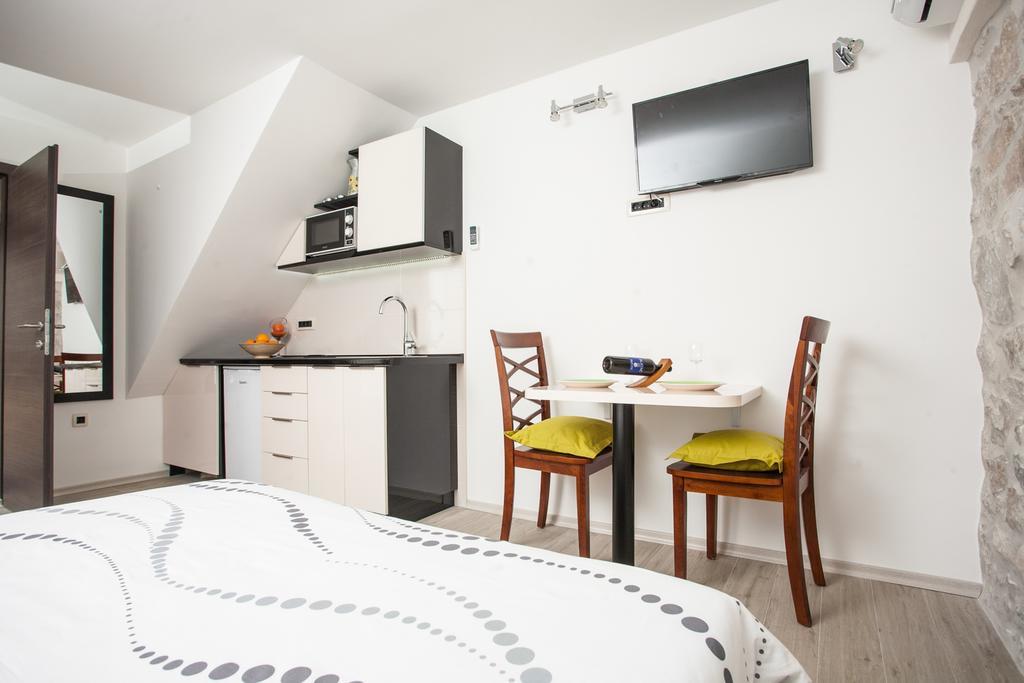 & Kartolina Apartamento Split