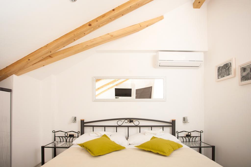 & Kartolina Apartamento *