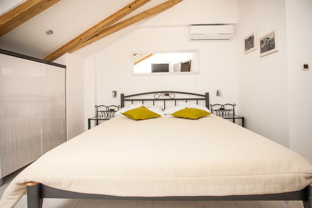 & Kartolina Apartamento *